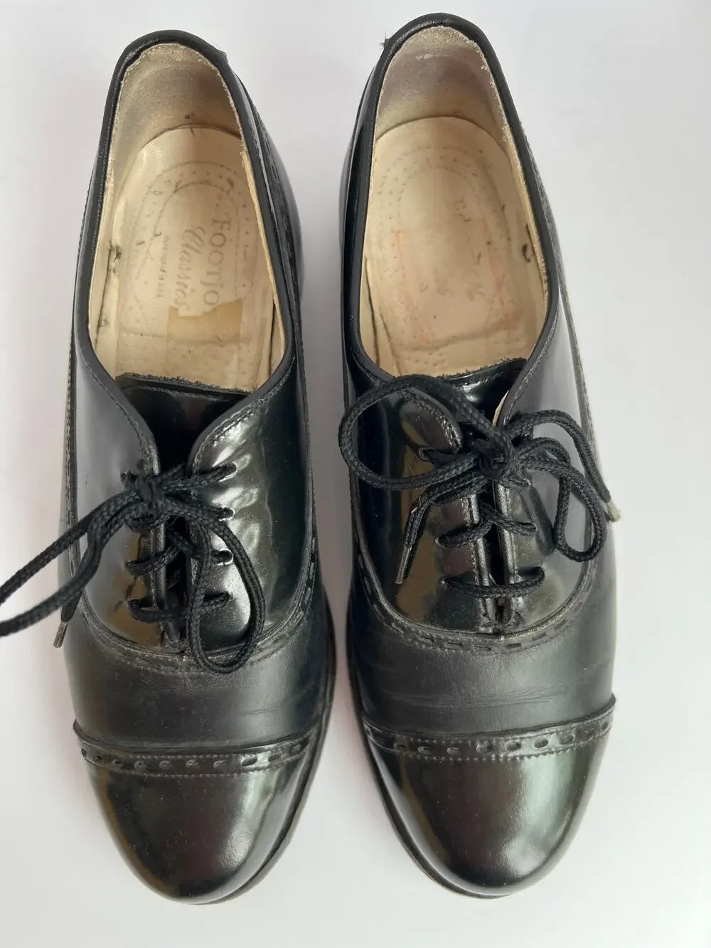 Vintage Women FootJoy Classics Black Leather Cap Toe Oxfords Womens 8B Made USA